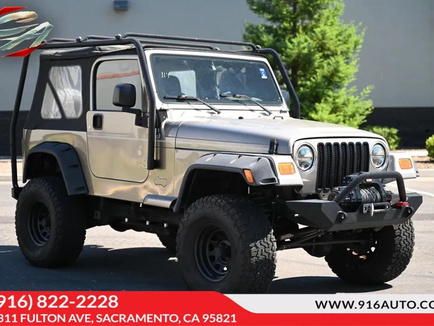 2003 Jeep Wrangler Sahara photo 1