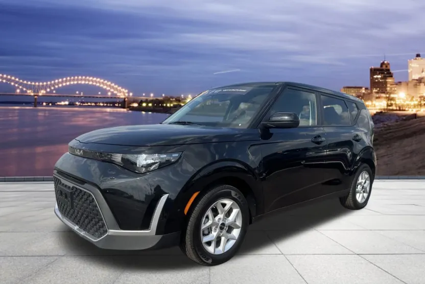 2024 Kia Soul LX photo 1