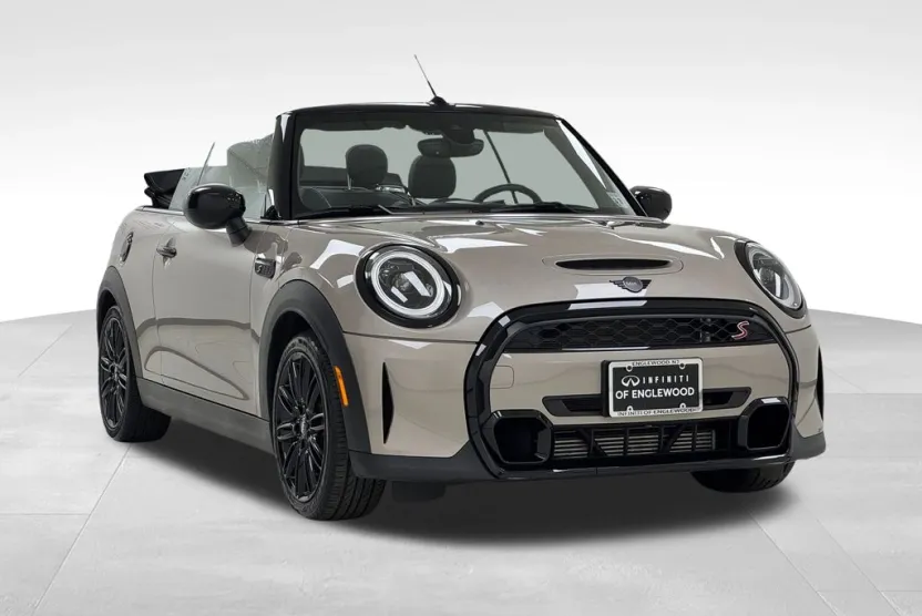 2023 Mini Cooper Convertible S photo 1