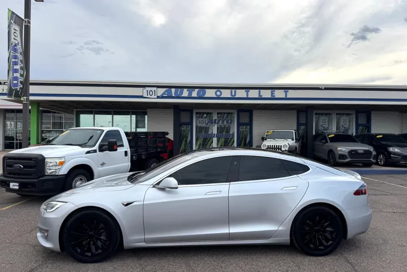 2017 Tesla Model S 60 photo 1