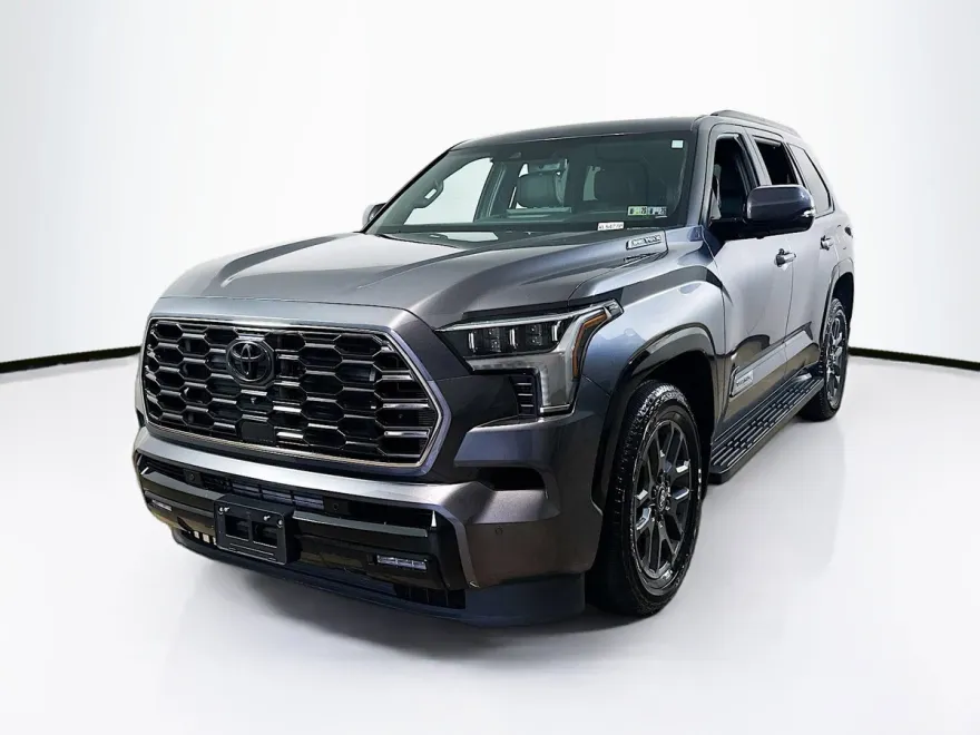 2025 Toyota Sequoia Platinum photo 1