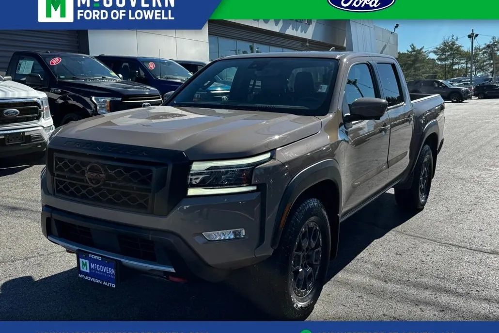 2023 Nissan Frontier PRO-4X photo 1