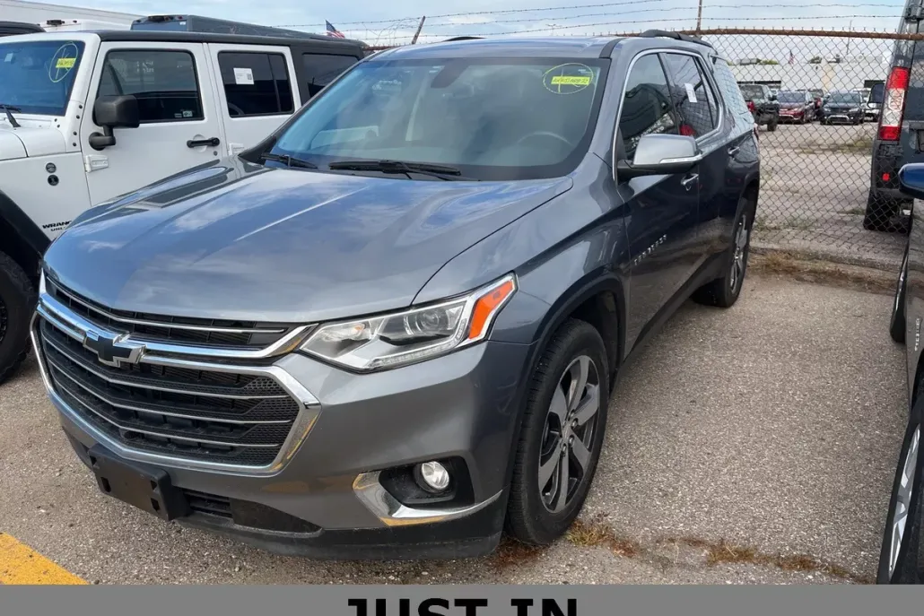 2021 Chevrolet Traverse Leather photo 1