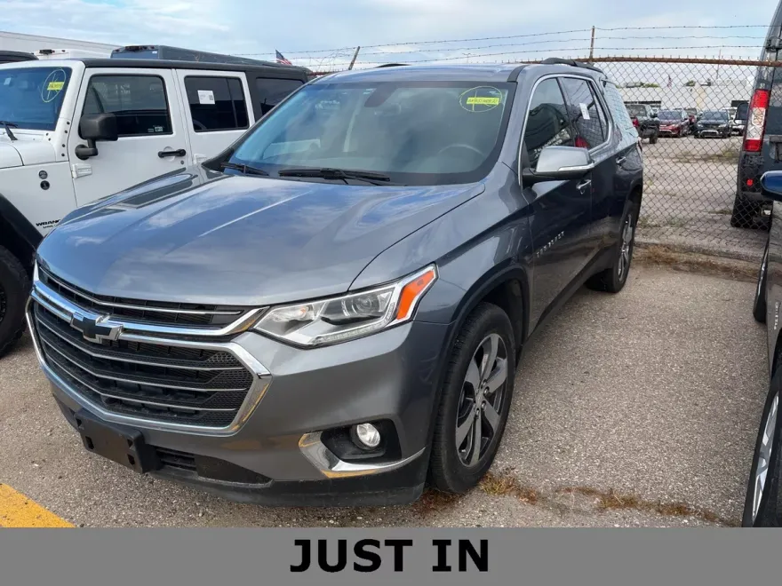 2021 Chevrolet Traverse Leather photo 1