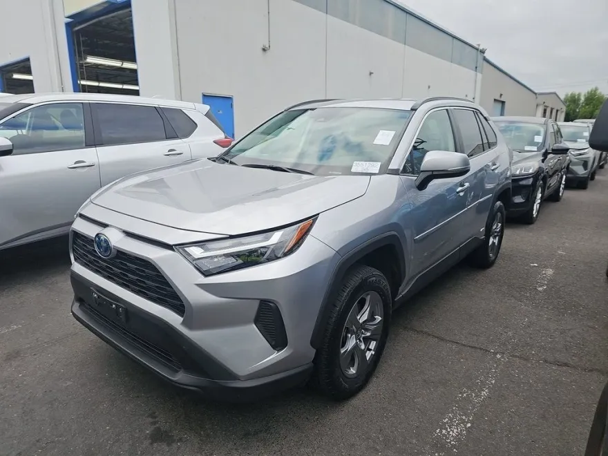 2023 Toyota RAV4 Hybrid LE photo 1