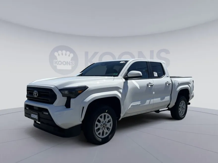 2025 Toyota Tacoma SR5 photo 1