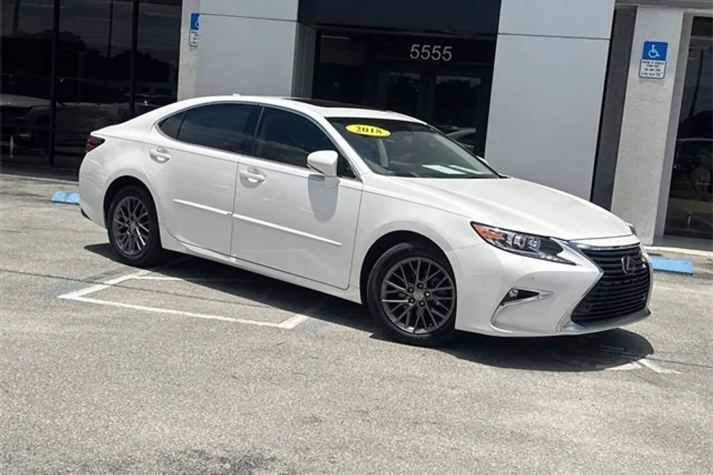 2018 Lexus ES 350 photo 1