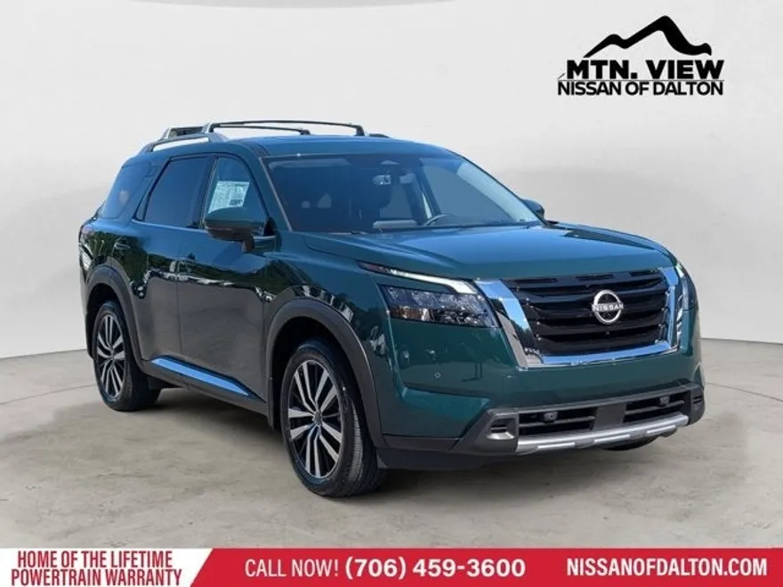 2025 Nissan Pathfinder Platinum photo 1