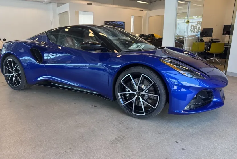 2025 Lotus Emira photo 1