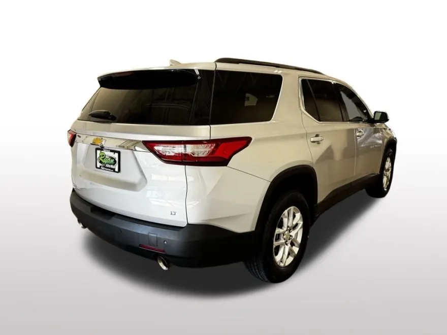 2019 Chevrolet Traverse Cloth 1LT photo 1