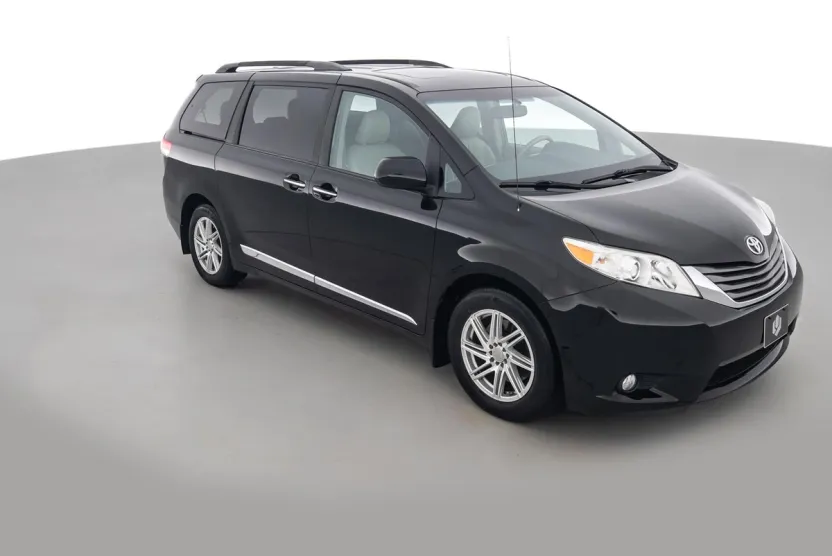 2013 Toyota Sienna Limited photo 1