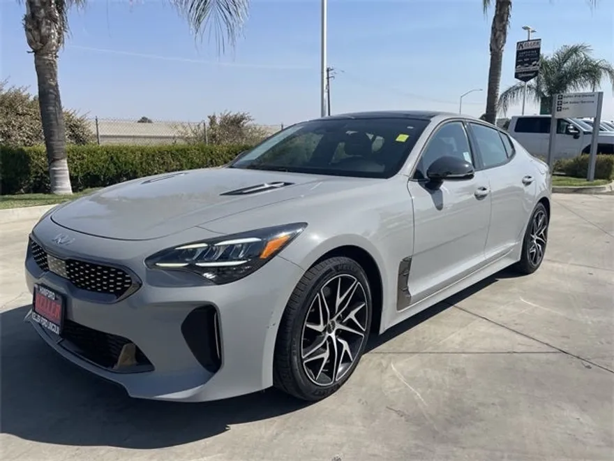 2023 Kia Stinger GT-Line photo 1