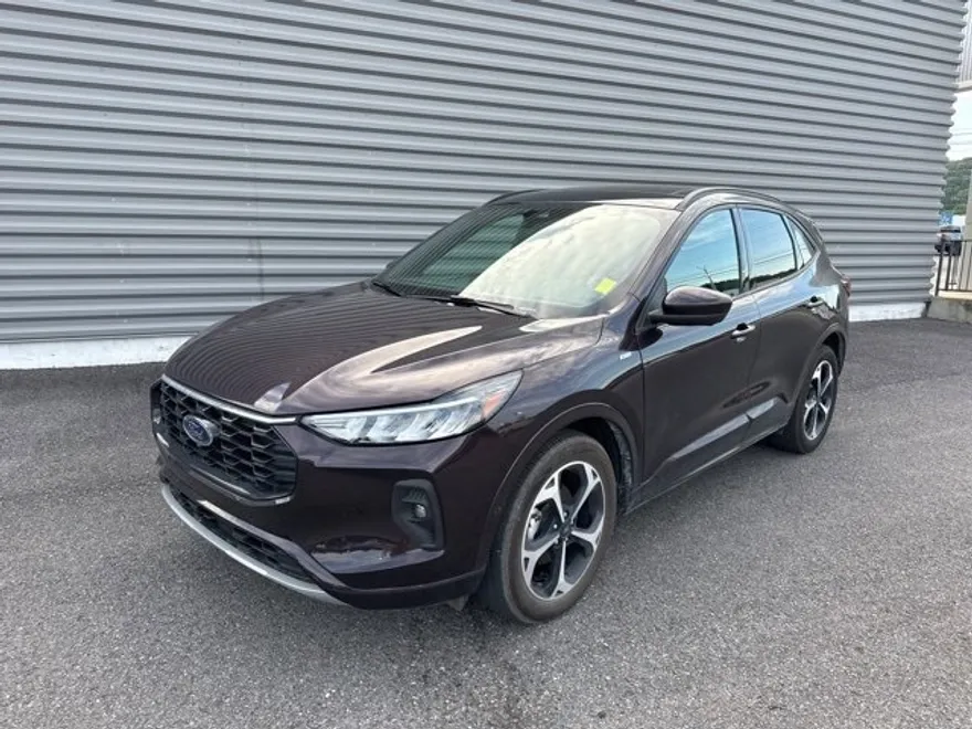 2023 Ford Escape ST-Line Select photo 1
