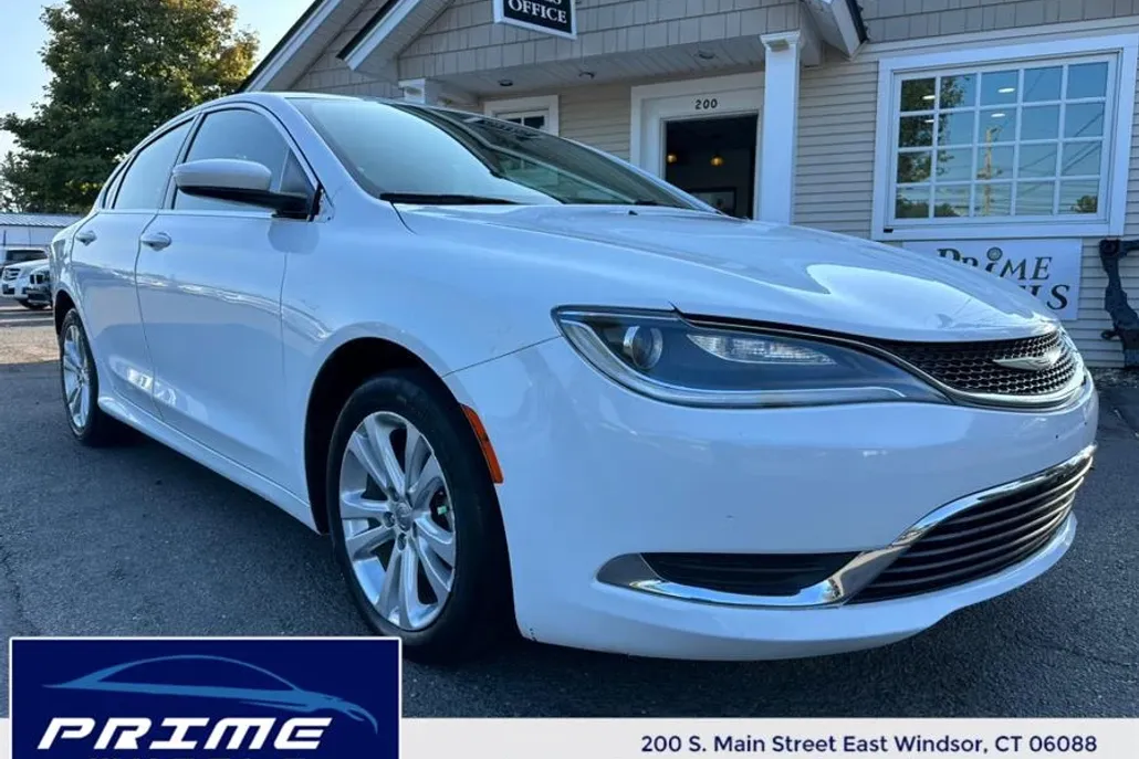 2015 Chrysler 200 Limited photo 1