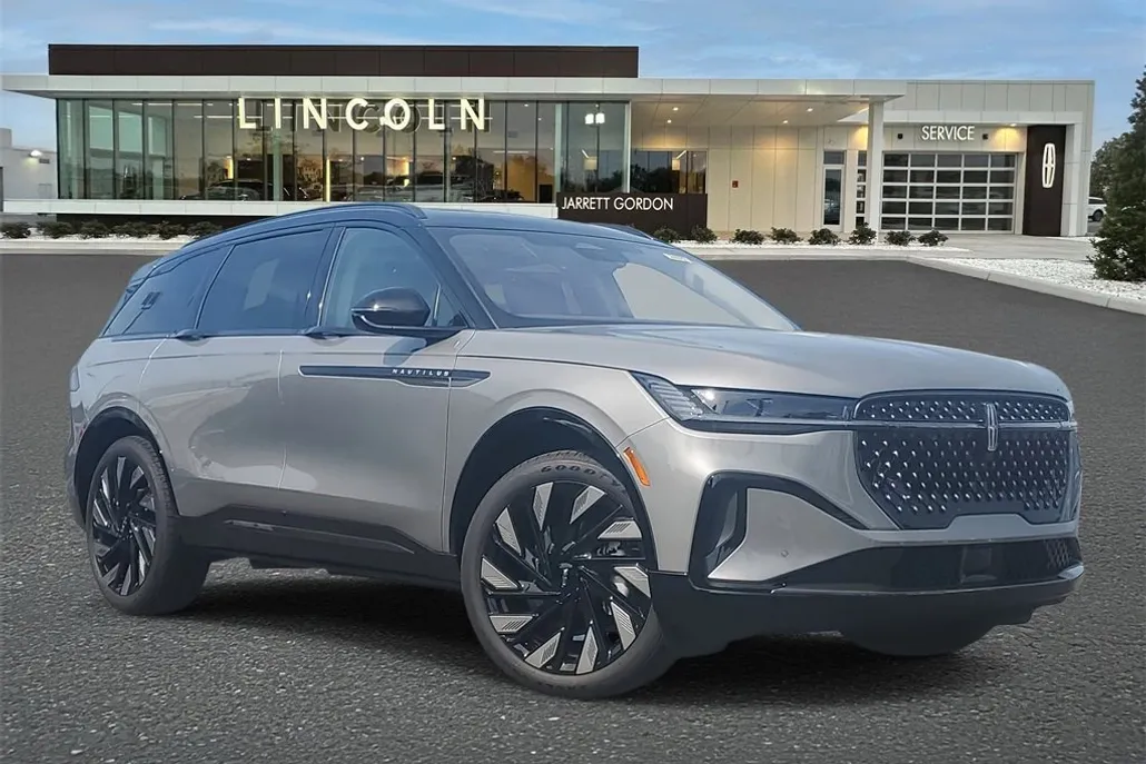 2025 Lincoln Nautilus Reserve photo 1