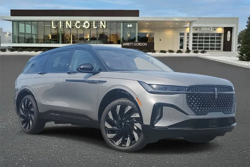 2025 Lincoln Nautilus Reserve photo 1