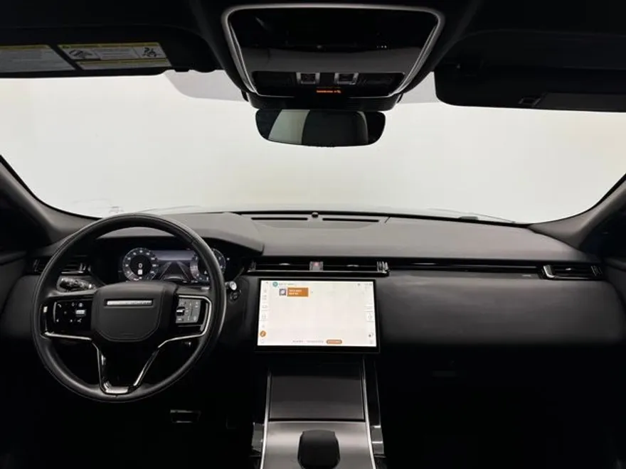 2025 Land Rover Range Rover Velar SE photo 1