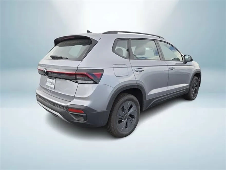 2025 Volkswagen Taos S photo 1