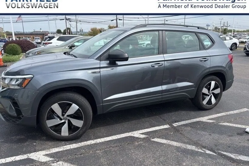 2024 Volkswagen Taos S photo 1