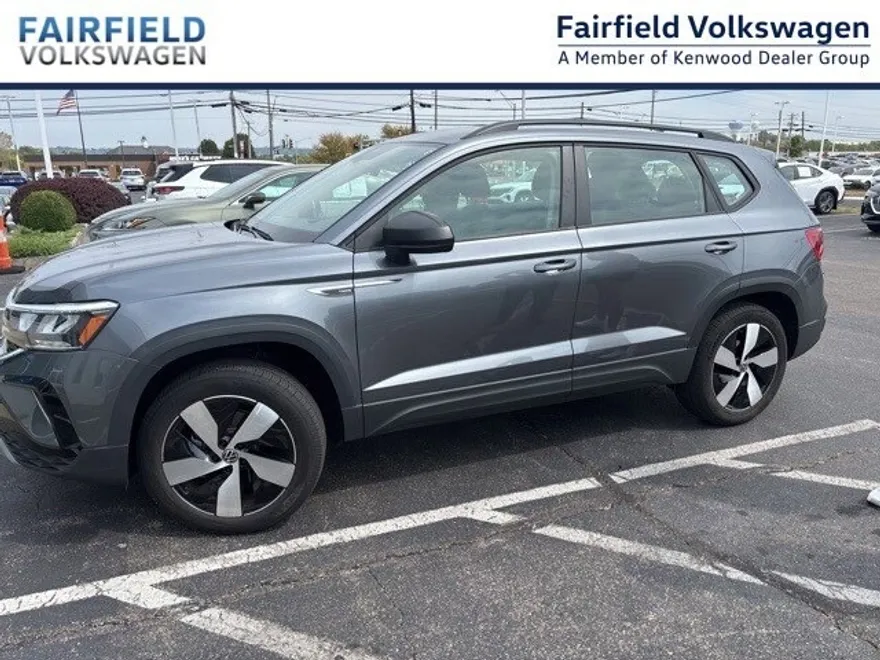 2024 Volkswagen Taos S photo 1