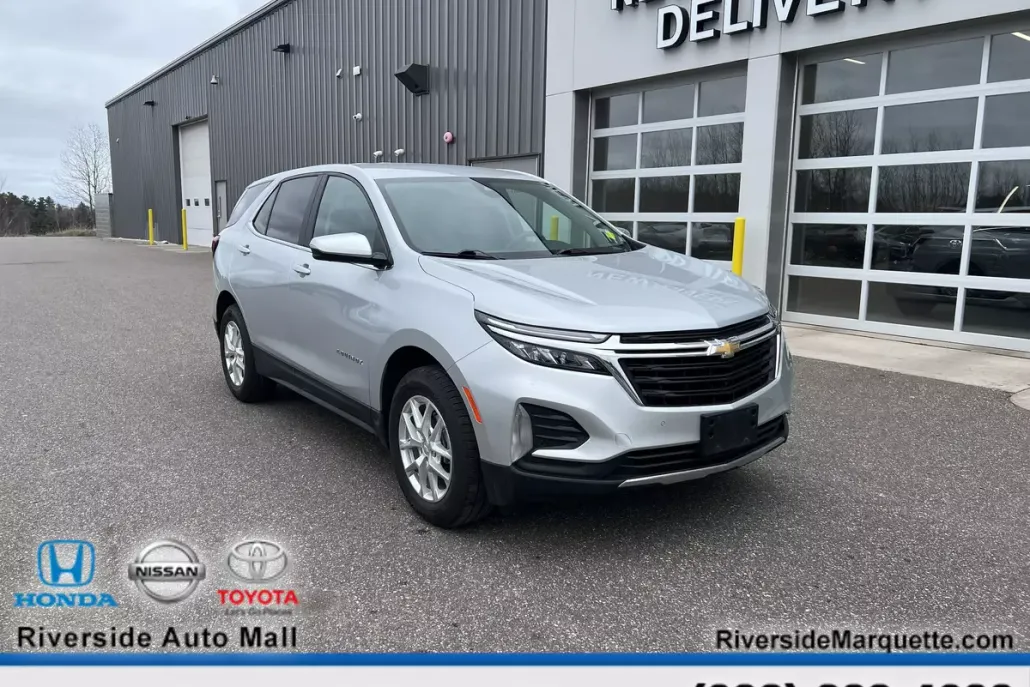 2022 Chevrolet Equinox LT photo 1