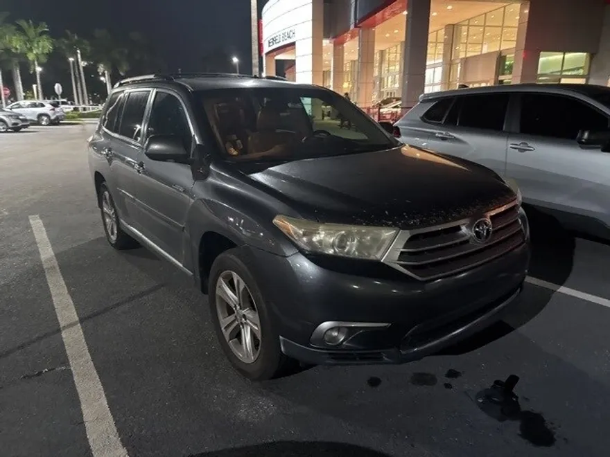 2011 Toyota Highlander Limited photo 1