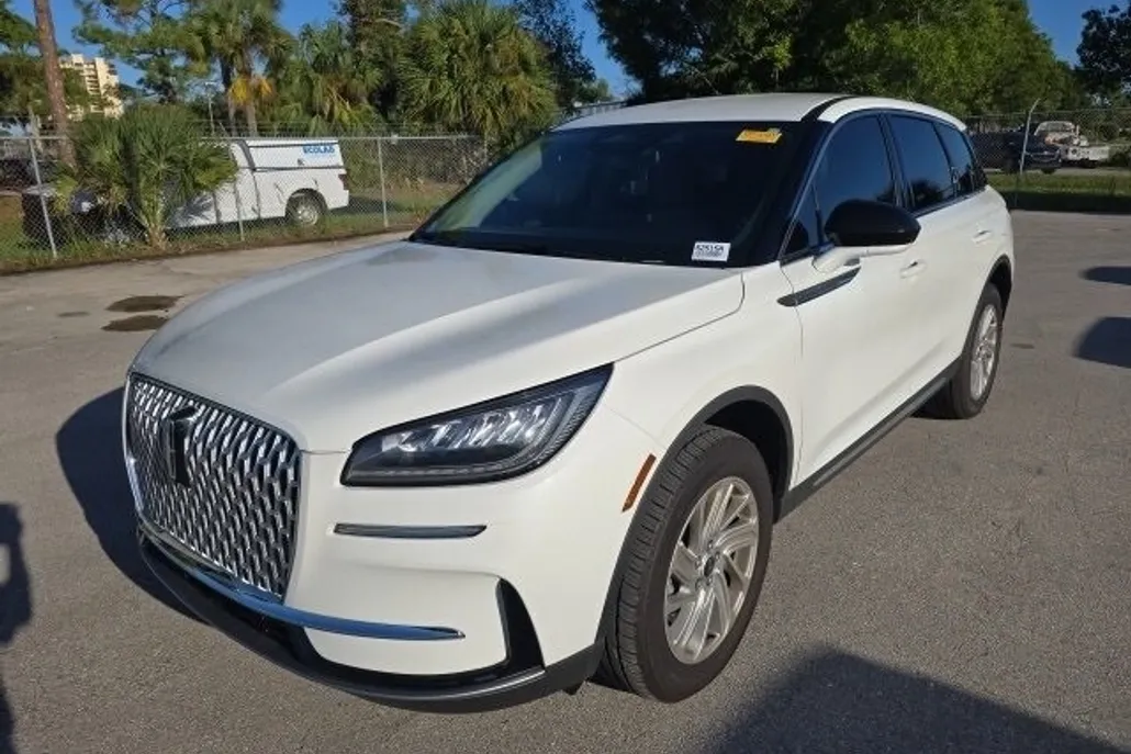 2025 Lincoln Corsair Premiere photo 1