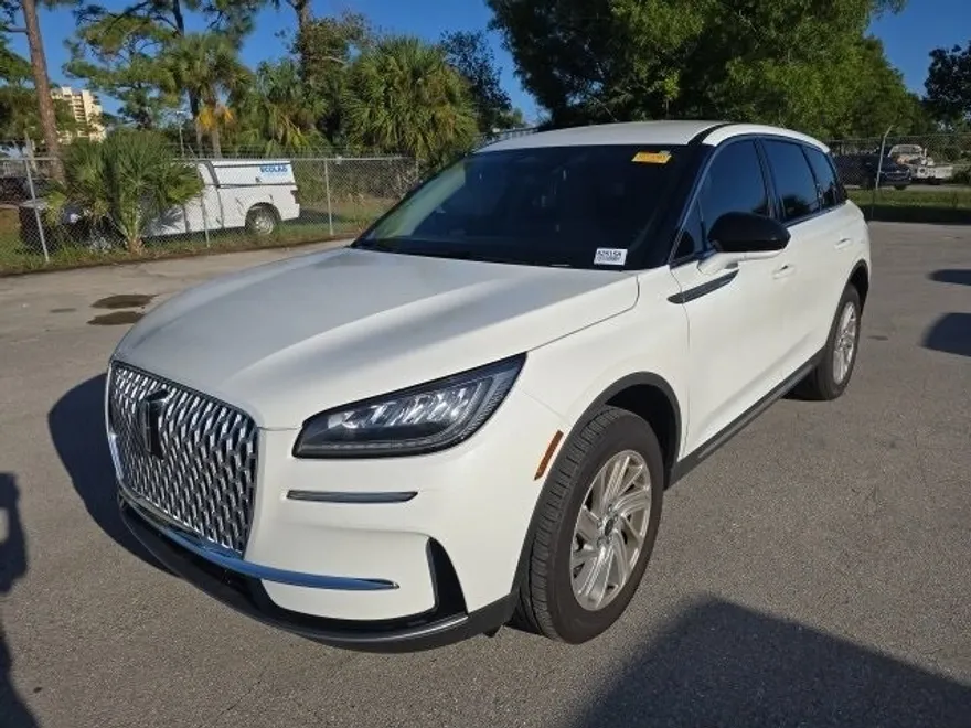 2025 Lincoln Corsair Premiere photo 1