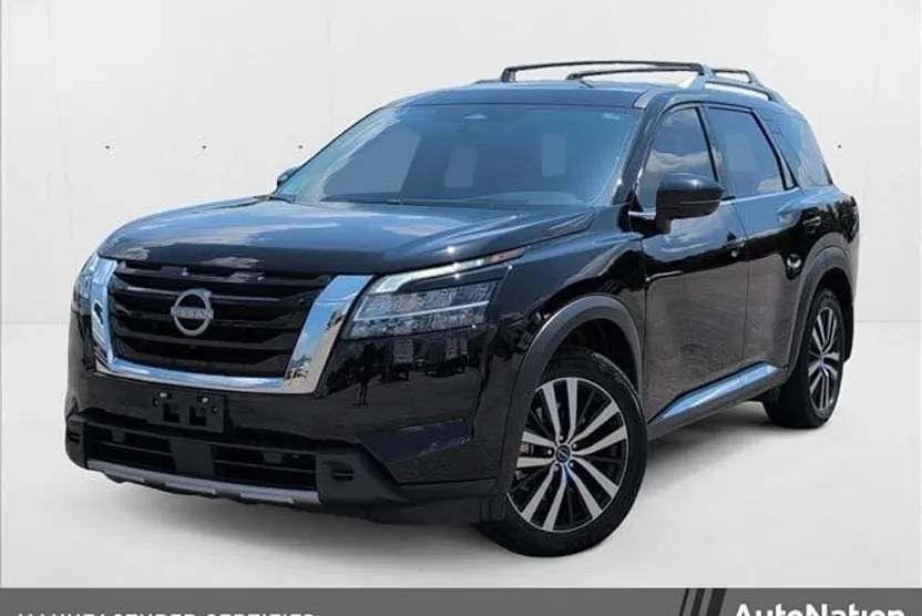 2024 Nissan Pathfinder Platinum photo 1
