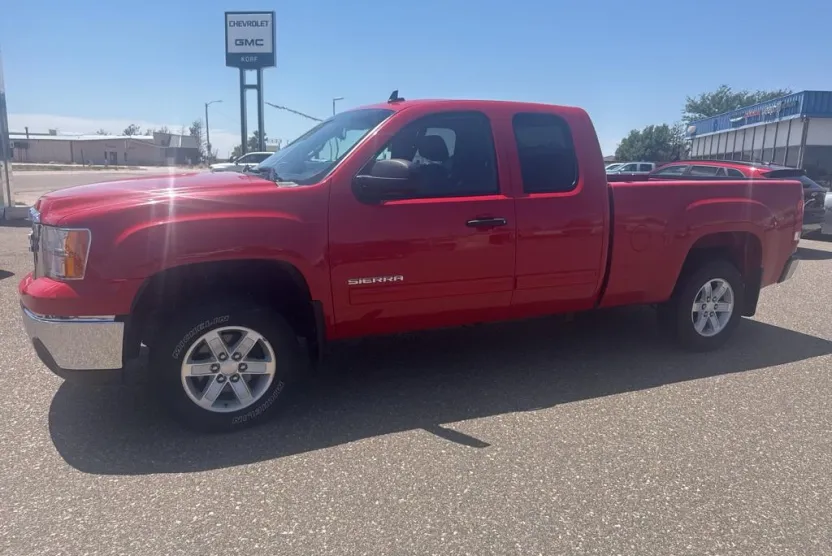 2013 Gmc Sierra 1500 SLE photo 1