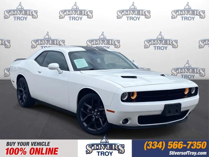 2021 Dodge Challenger SXT photo 1