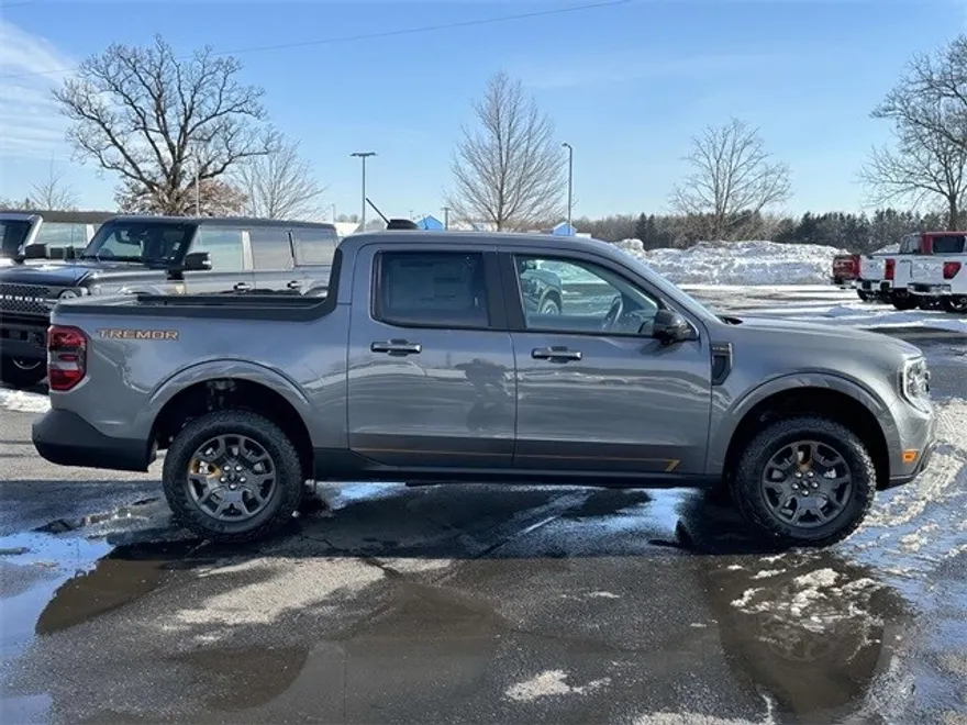 2025 Ford Maverick Tremor photo 1