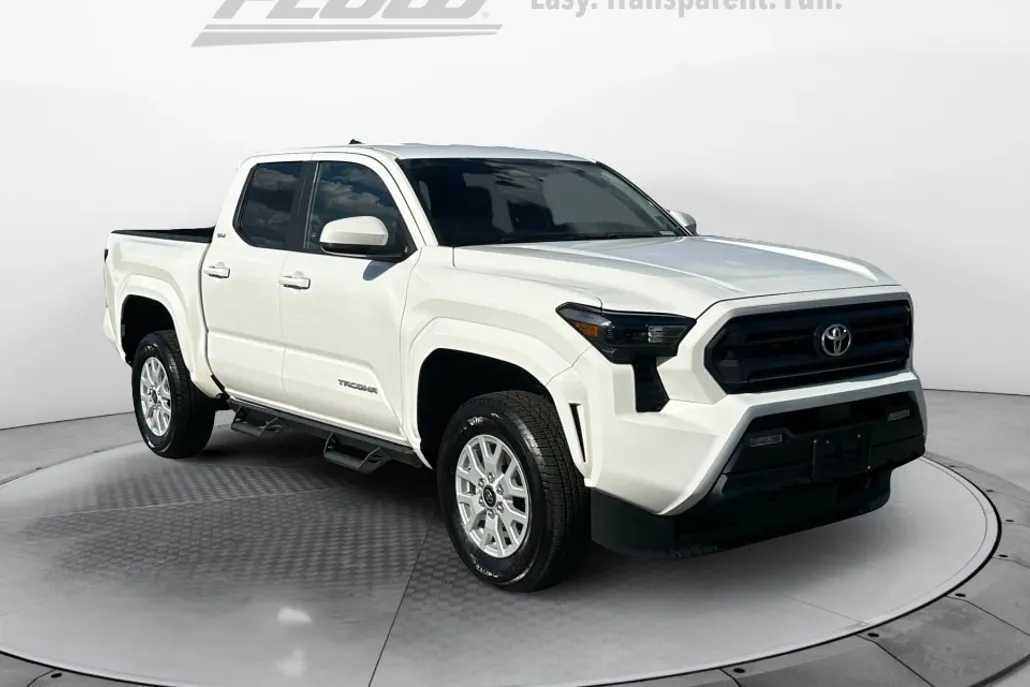 2024 Toyota Tacoma SR5 4x4 photo 1