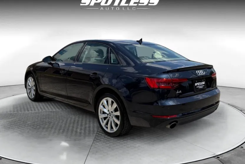 2017 Audi A4 2.0T Premium photo 1
