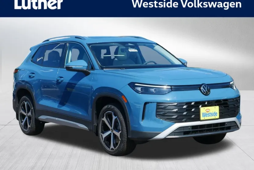 2025 Volkswagen Tiguan SE photo 1