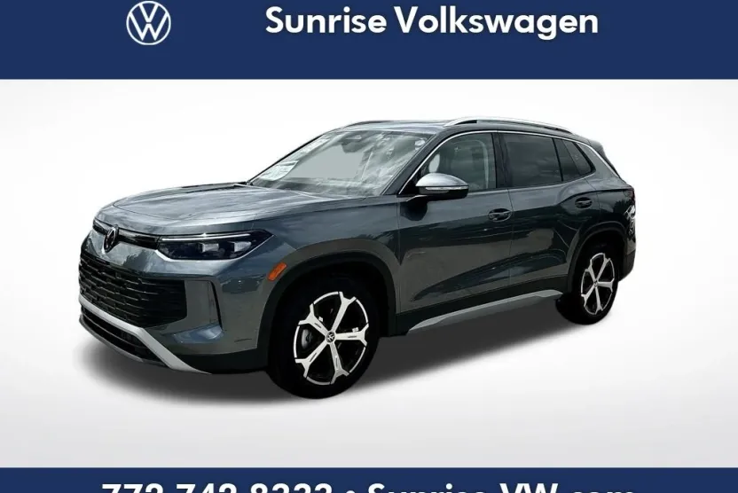 2025 Volkswagen Tiguan SE photo 1