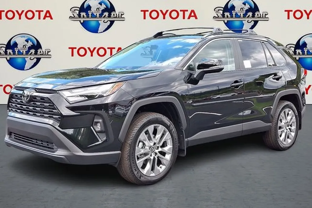 2025 Toyota RAV4 XLE Premium photo 1