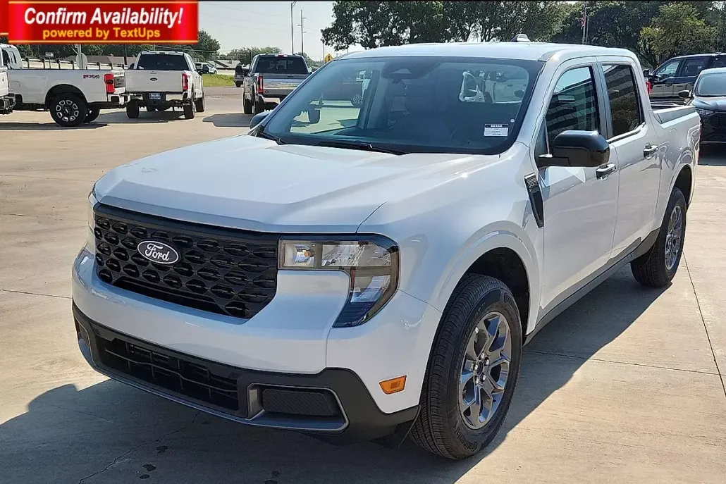 2025 Ford Maverick XLT photo 1
