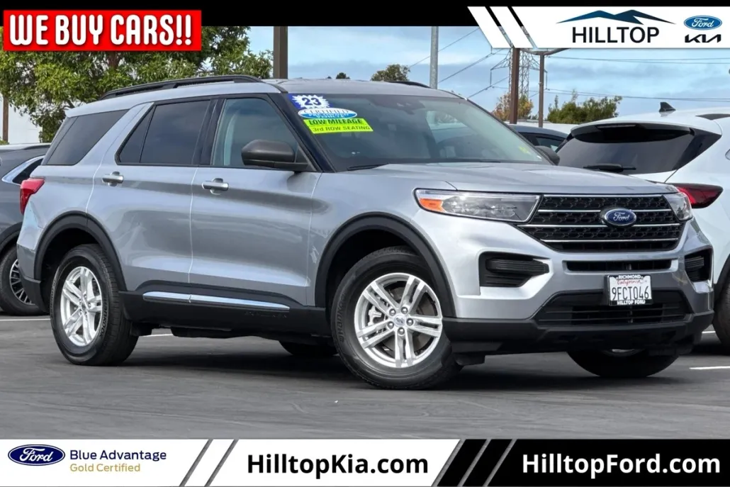 2023 Ford Explorer XLT photo 1