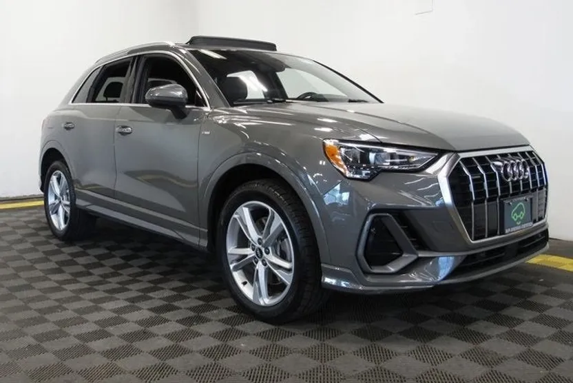 2022 Audi Q3 Premium 45 TFSI S line photo 1