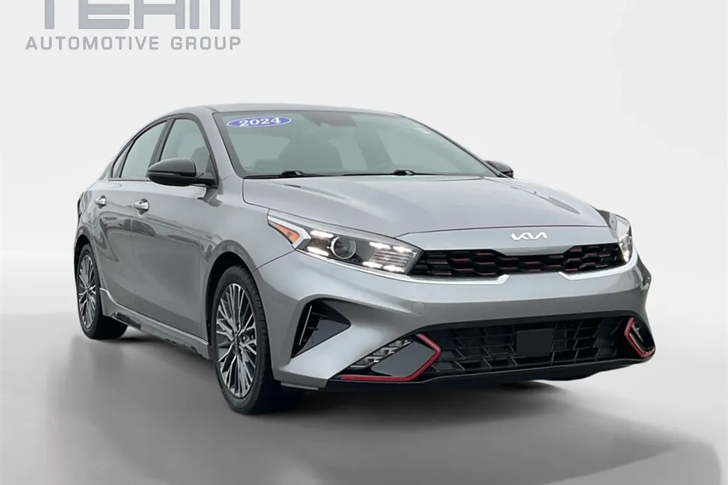 2024 Kia Forte GT-Line photo 1