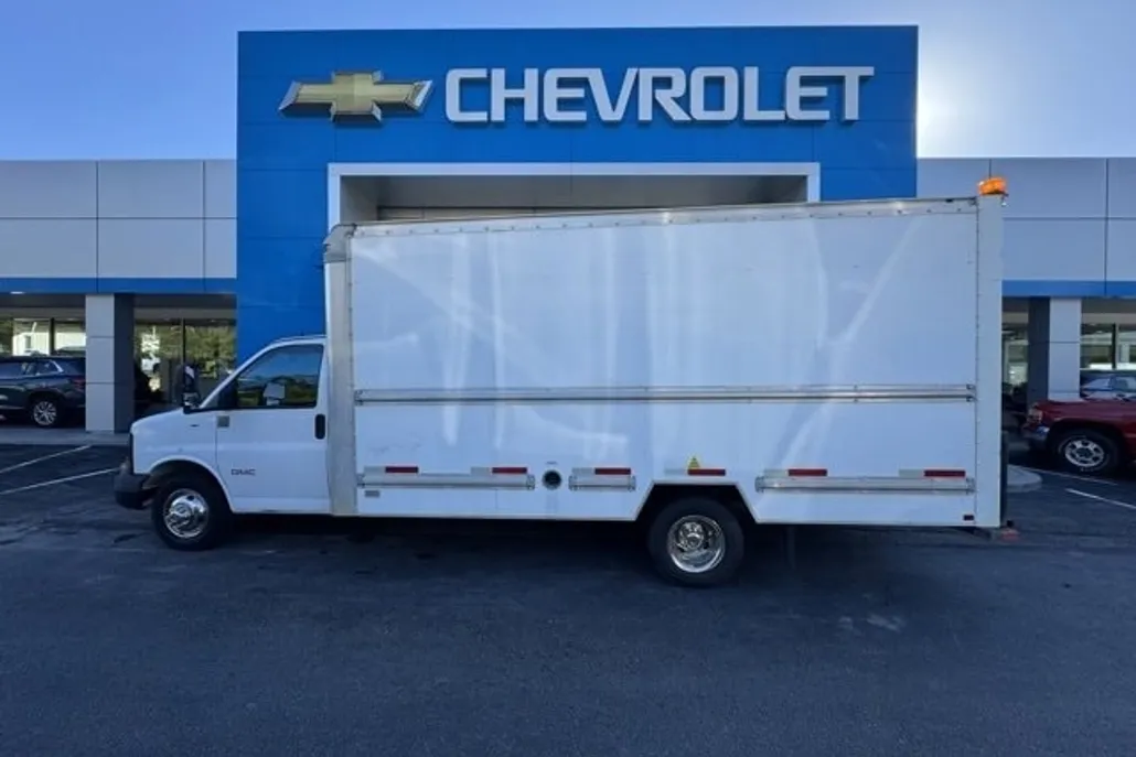 2015 Gmc Savana Cutaway 3500 photo 1