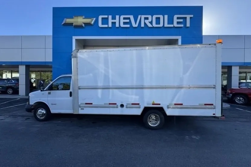 2015 Gmc Savana Cutaway 3500 photo 1