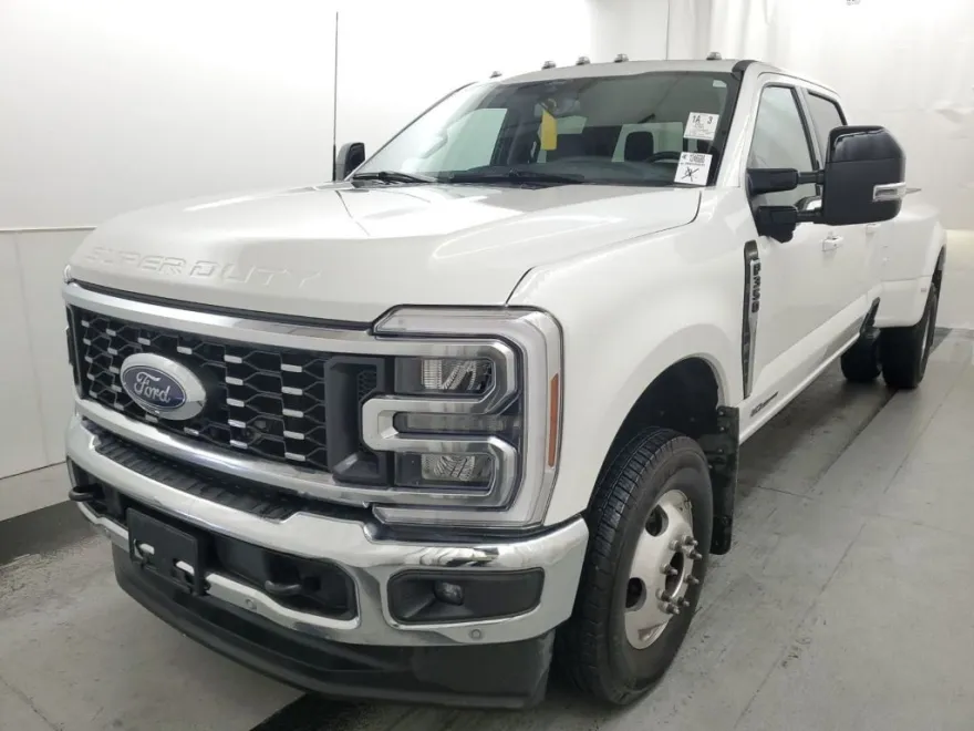 2024 Ford F-350 Lariat photo 1