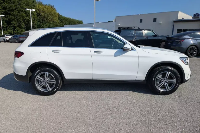 2022 Mercedes Benz GLC 300 4MATIC photo 1
