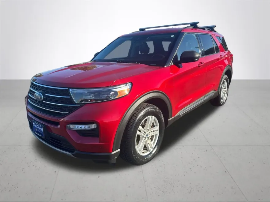 2022 Ford Explorer XLT photo 1