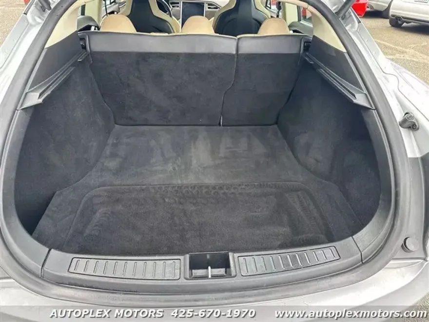 2014 Tesla Model S P85 photo 1