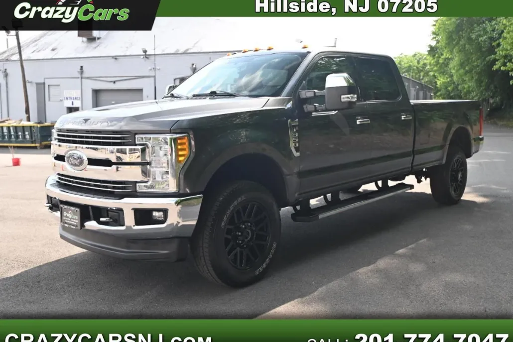 2017 Ford F-350 Lariat photo 1