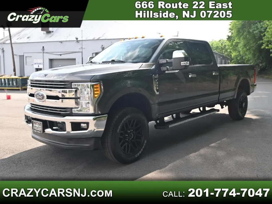 2017 Ford F-350 Lariat photo 1