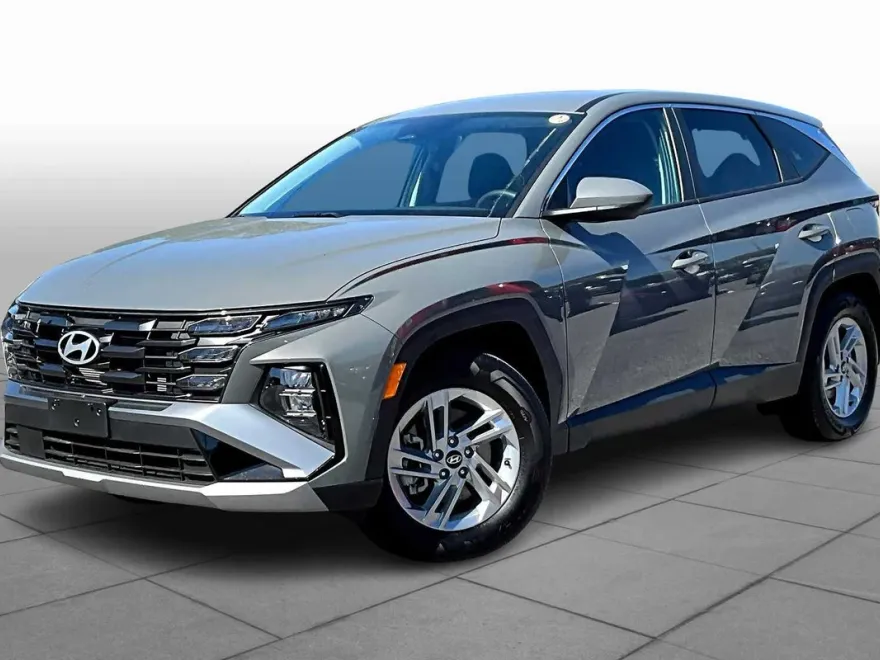 2025 Hyundai Tucson SE photo 1